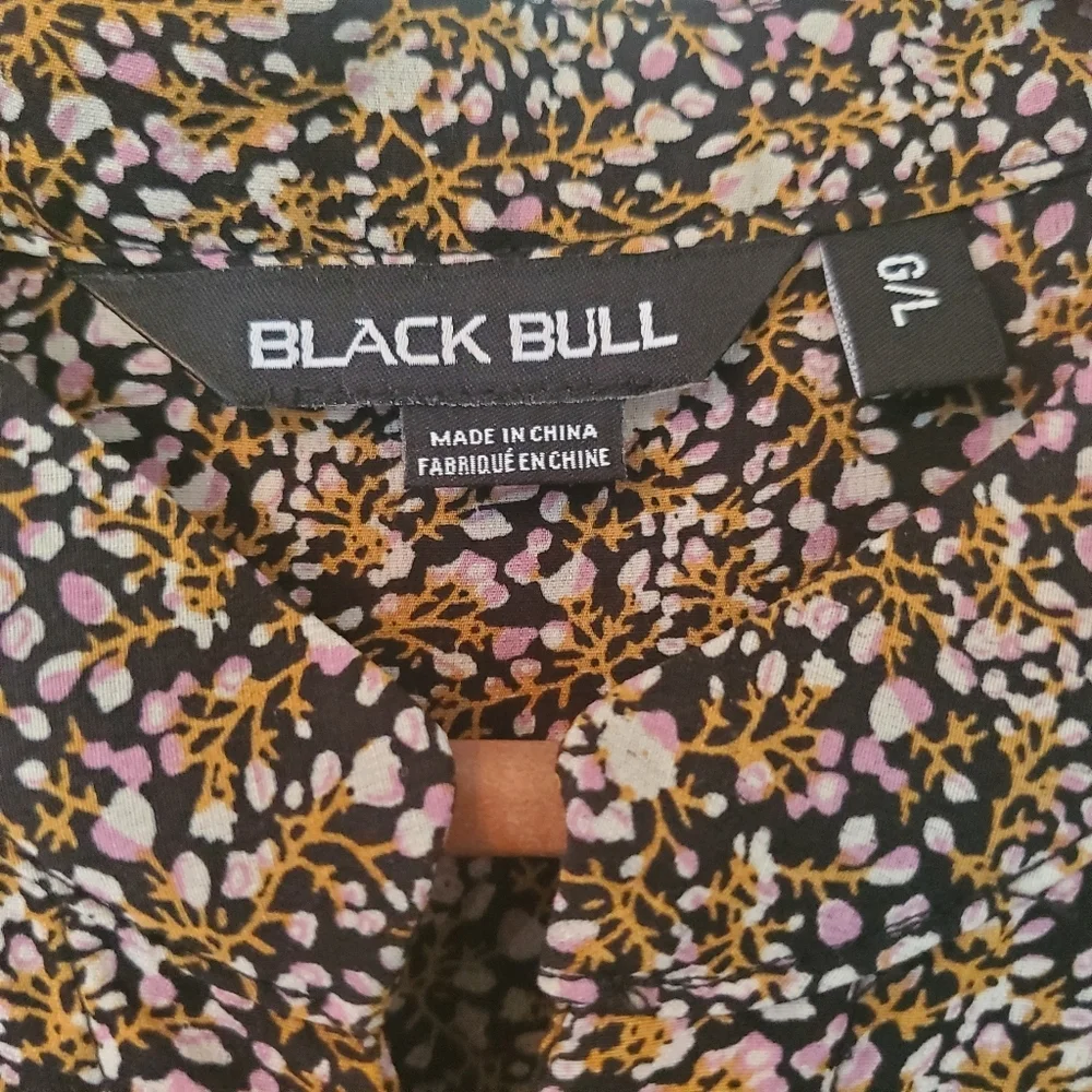 Black Bull Blouse – Size L – Black (Pink, White & Gold Floral Pattern)  - Picture 6 of 6